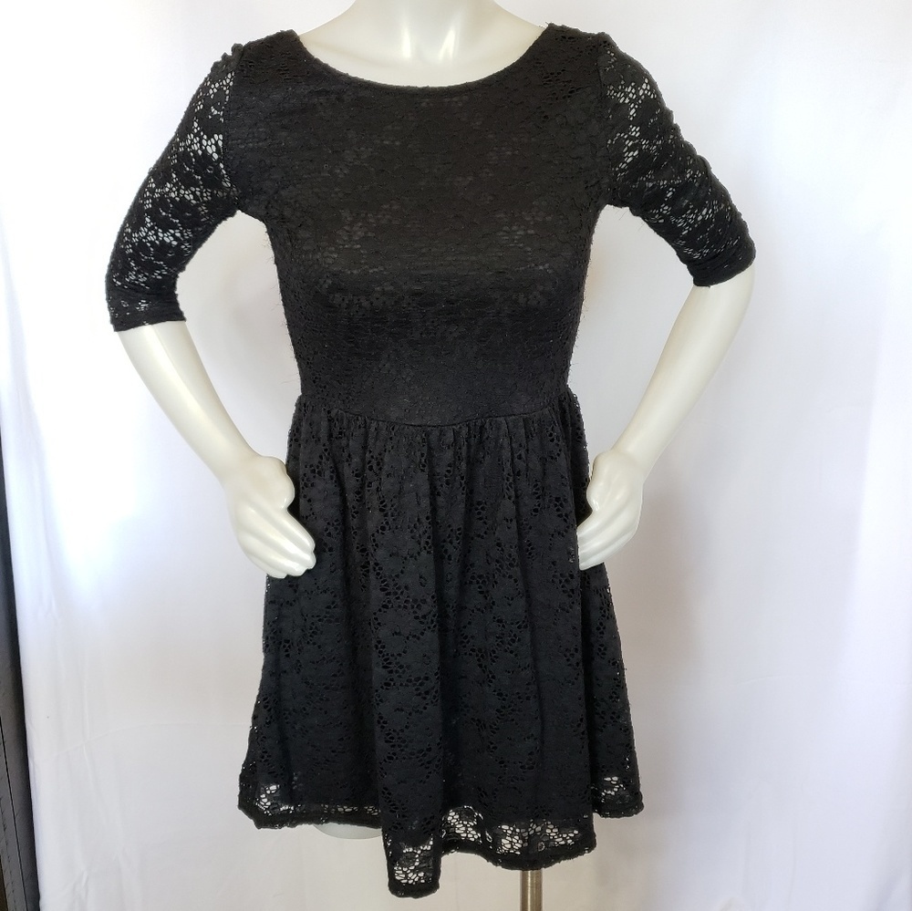 FOREVER 21 black lace skater dress size S